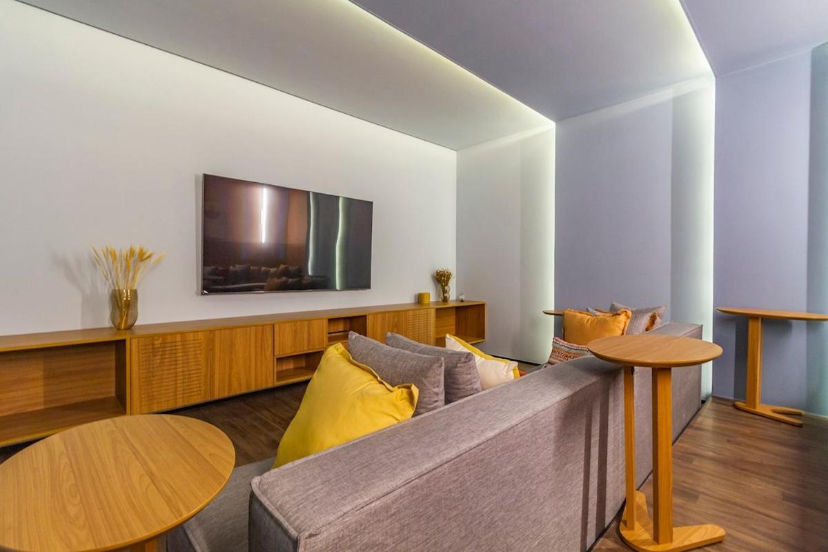 Fl1210 - Fl1210 Novinho E Equipado No Coracao Da Faria Lima Apartamento